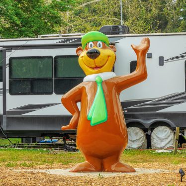 yogi bear, trailer