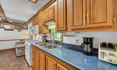 cabin 10 kitchen