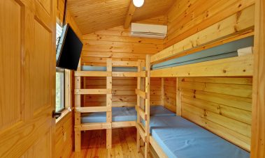 cabin 4 bunks